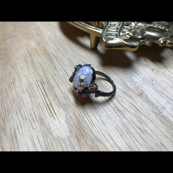 Woman’s Opal Silver Ring! - Picture 2 of 7